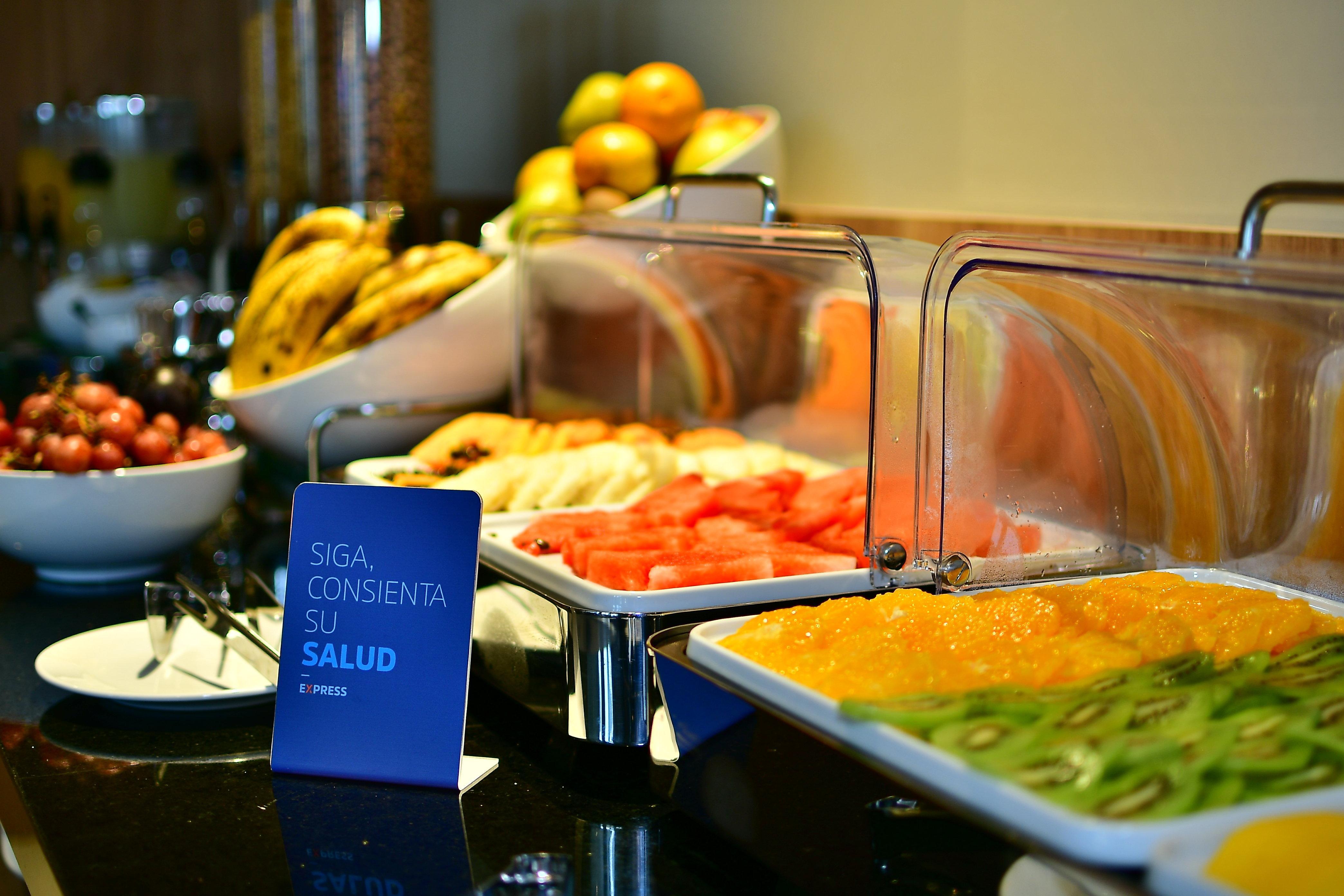 Holiday Inn Express Asuncion Aviadores By Ihg Exteriör bild