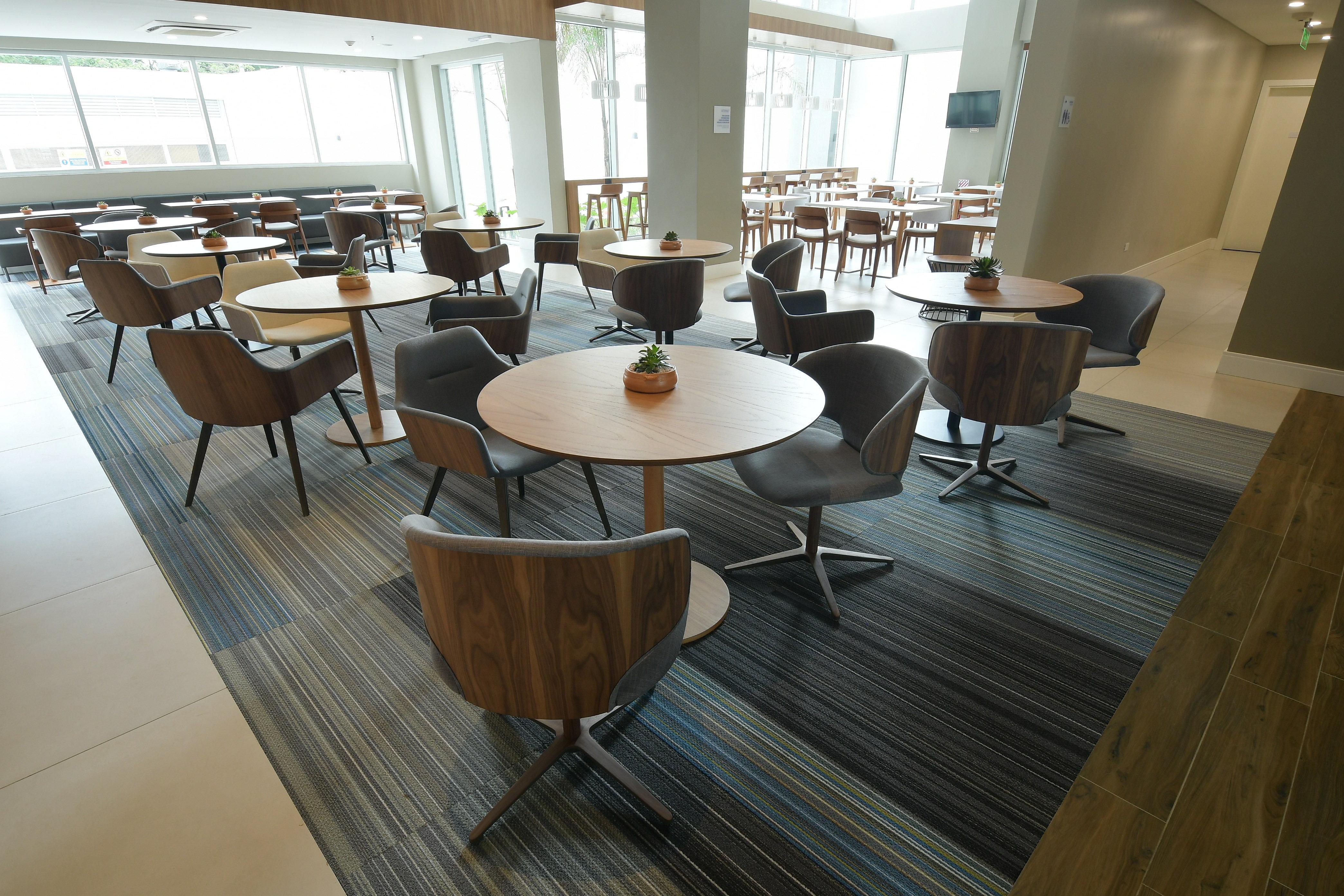 Holiday Inn Express Asuncion Aviadores By Ihg Exteriör bild