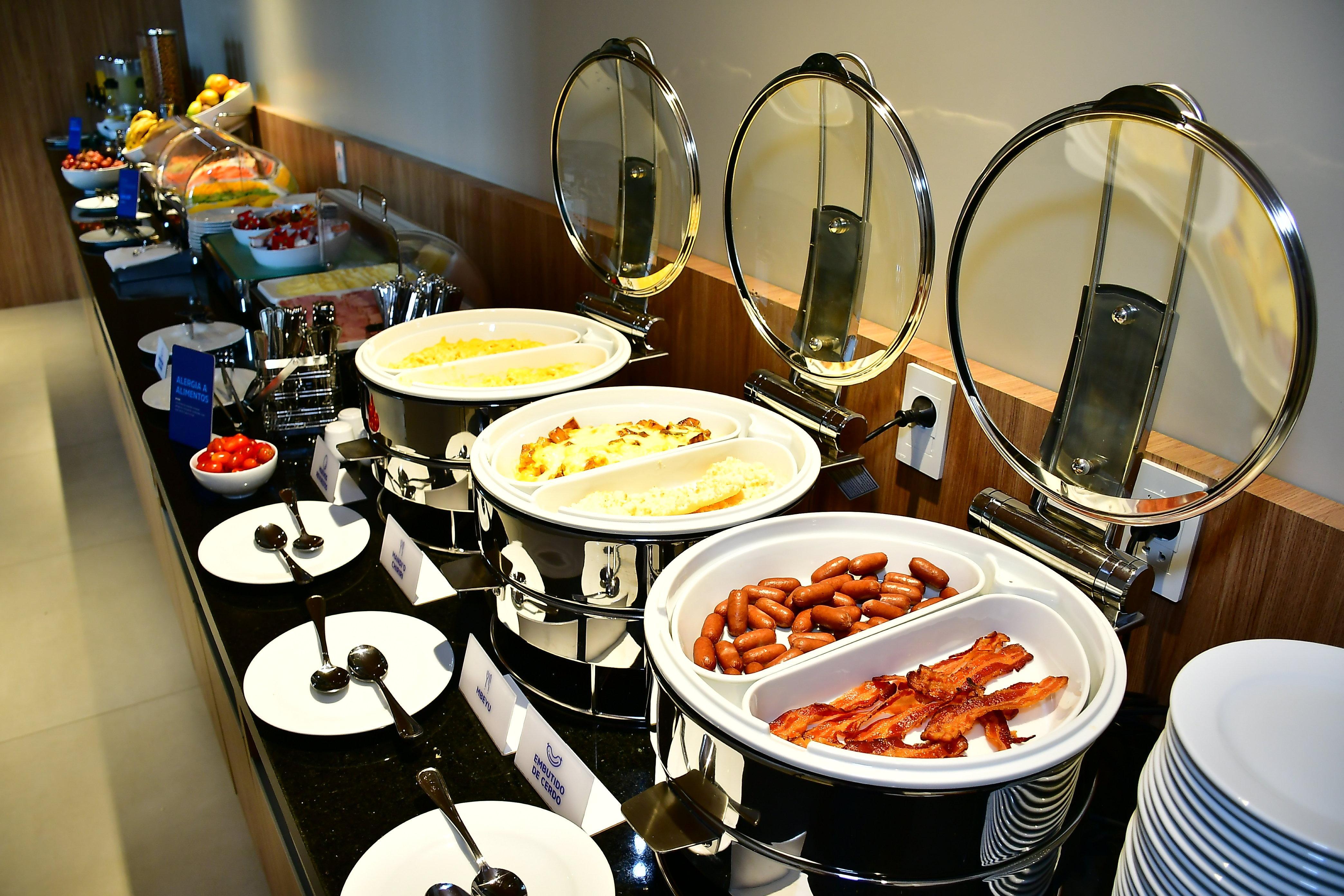 Holiday Inn Express Asuncion Aviadores By Ihg Exteriör bild