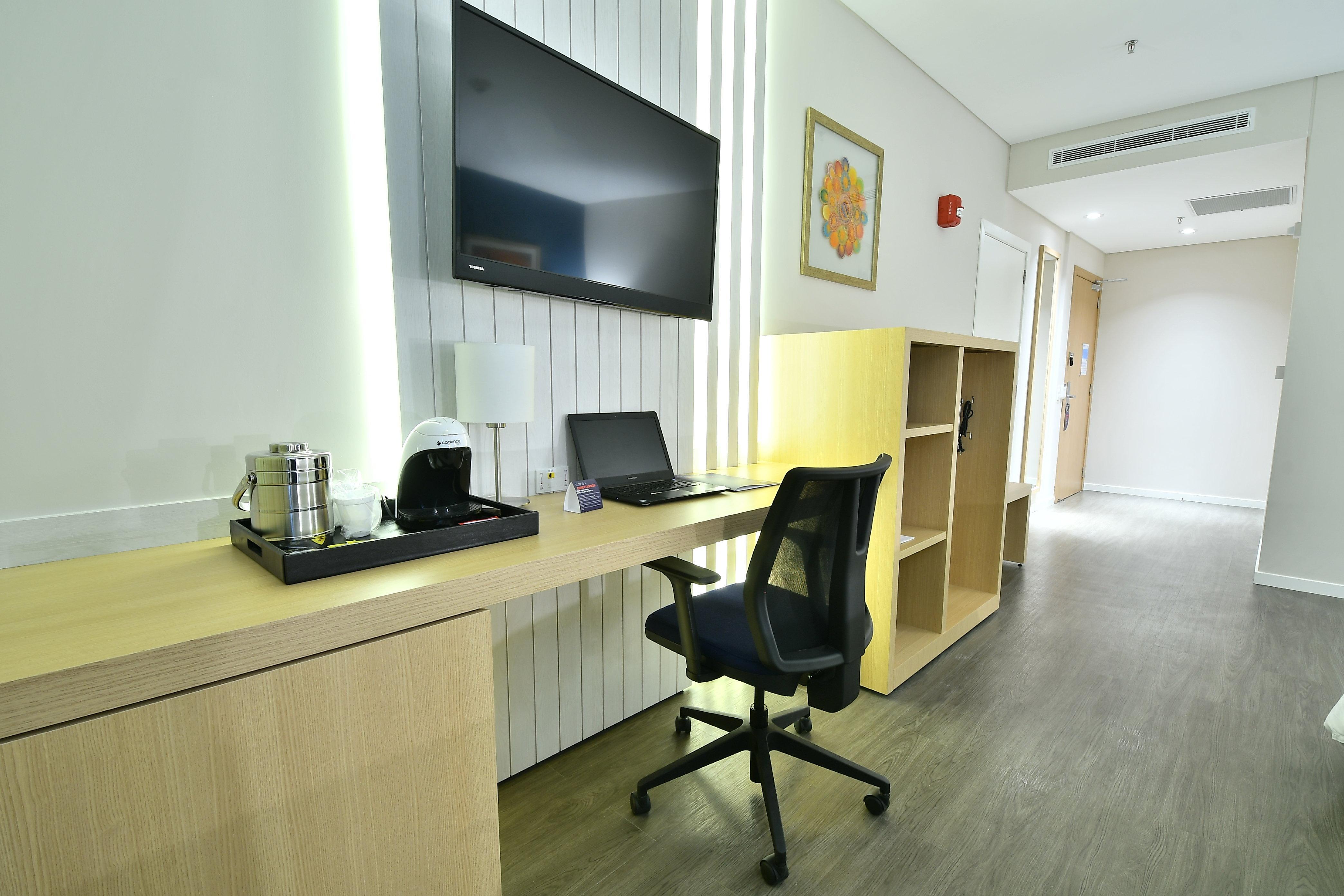 Holiday Inn Express Asuncion Aviadores By Ihg Exteriör bild