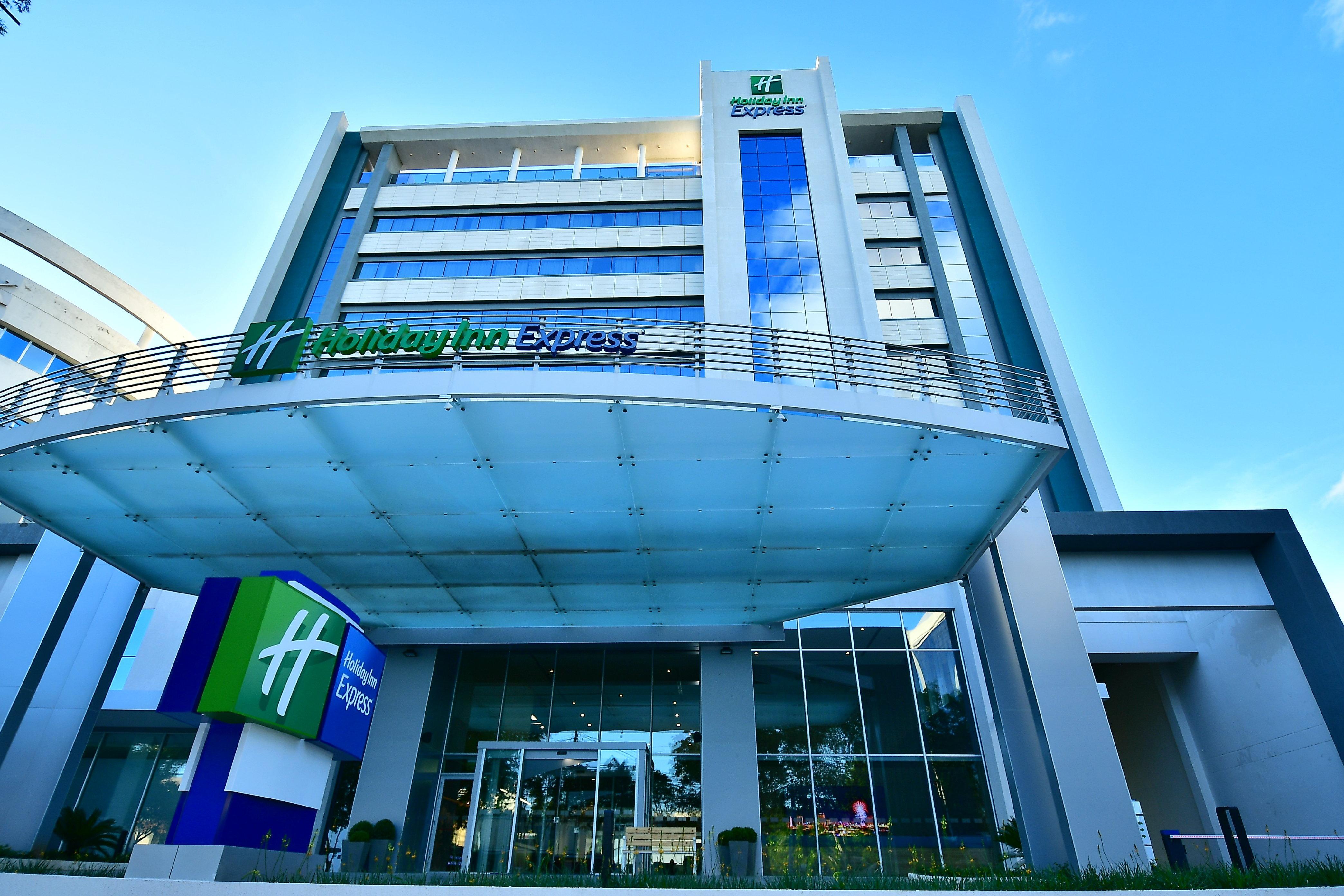 Holiday Inn Express Asuncion Aviadores By Ihg Exteriör bild