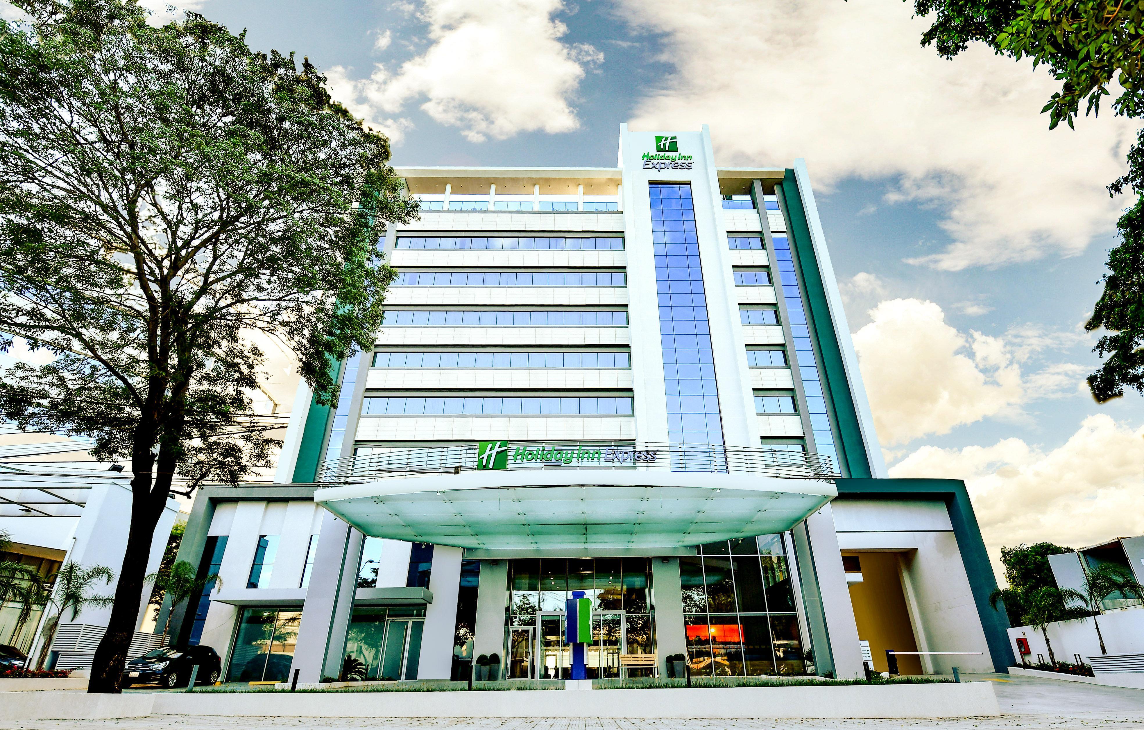 Holiday Inn Express Asuncion Aviadores By Ihg Exteriör bild