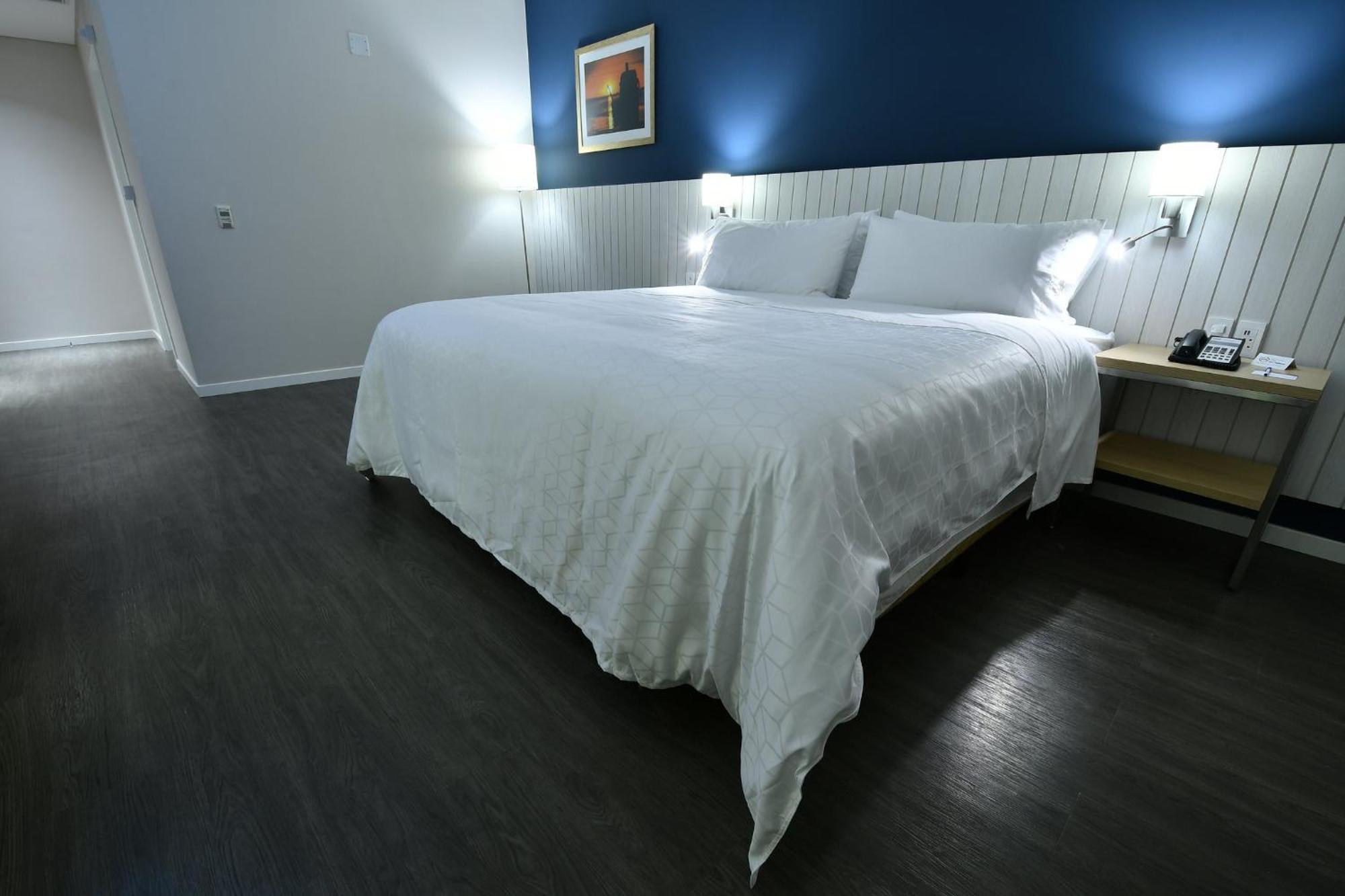 Holiday Inn Express Asuncion Aviadores By Ihg Exteriör bild