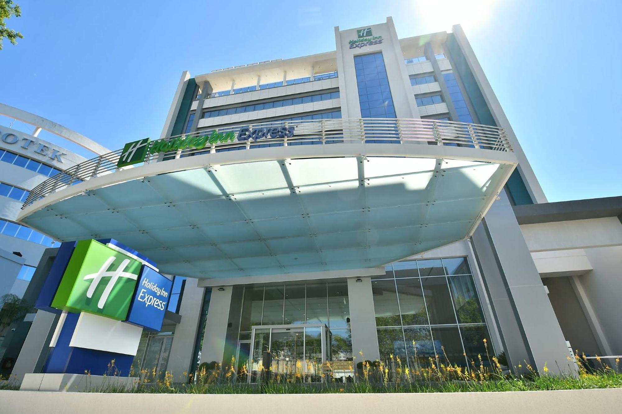 Holiday Inn Express Asuncion Aviadores By Ihg Exteriör bild