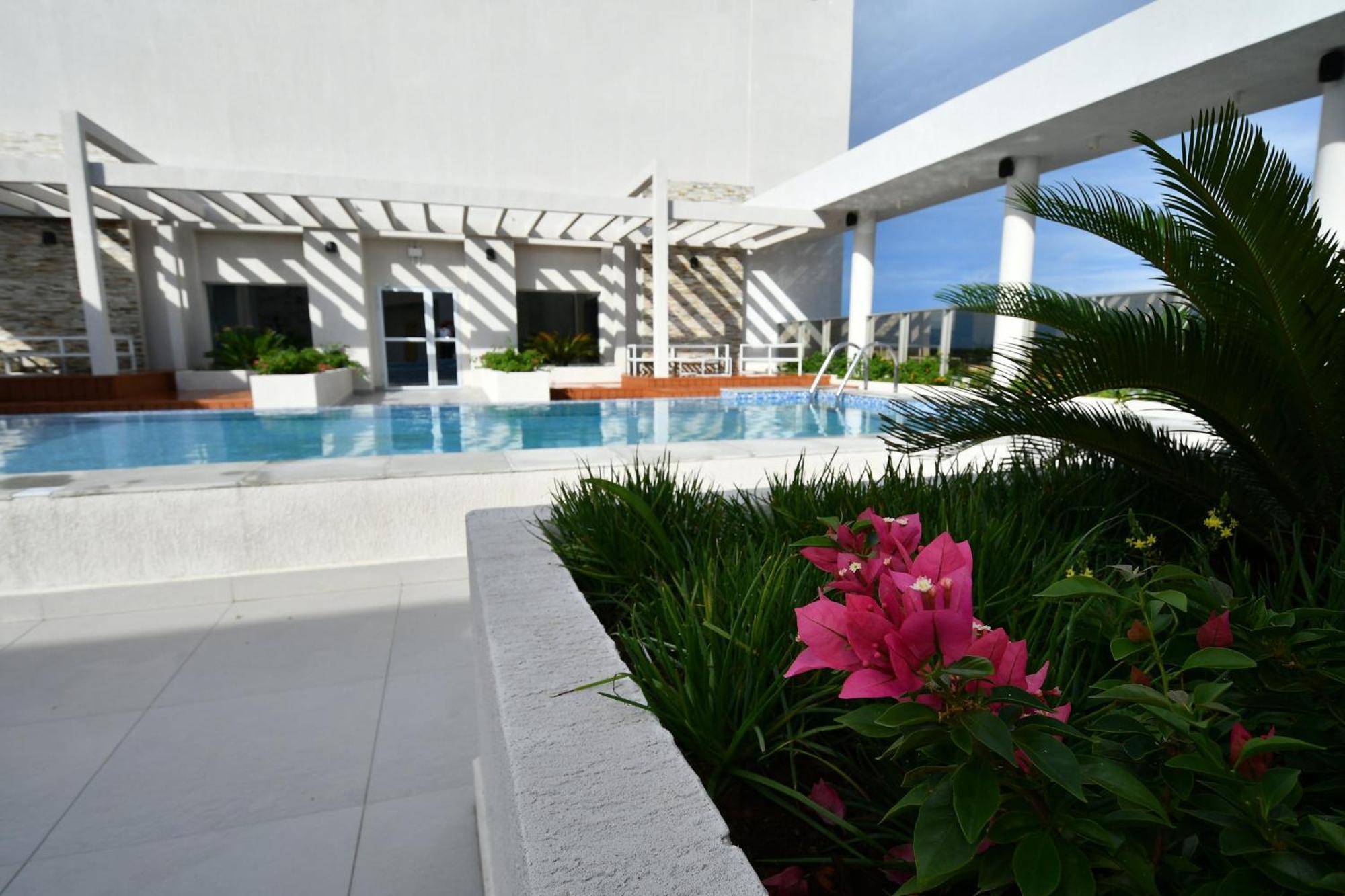 Holiday Inn Express Asuncion Aviadores By Ihg Exteriör bild