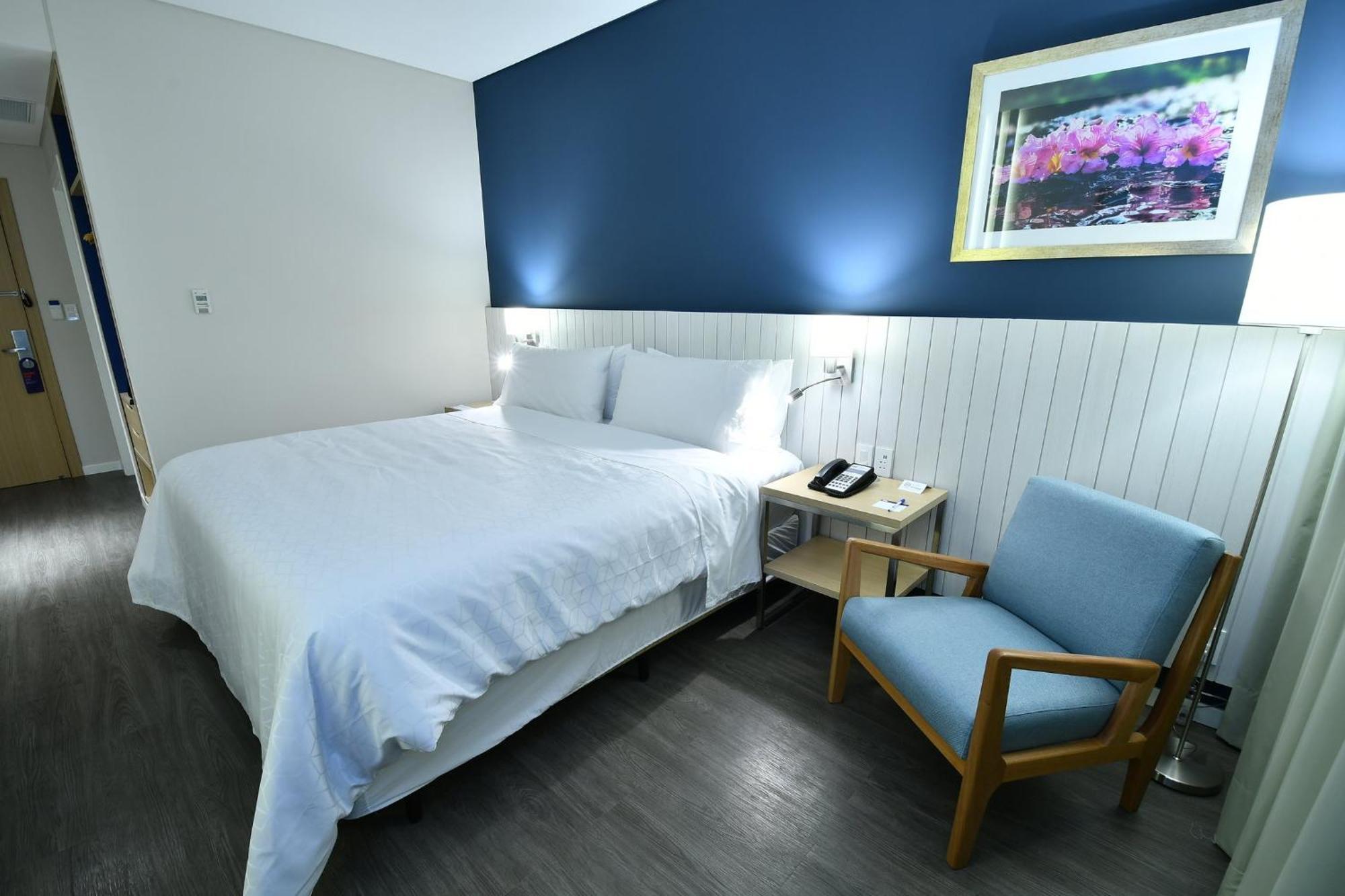 Holiday Inn Express Asuncion Aviadores By Ihg Exteriör bild
