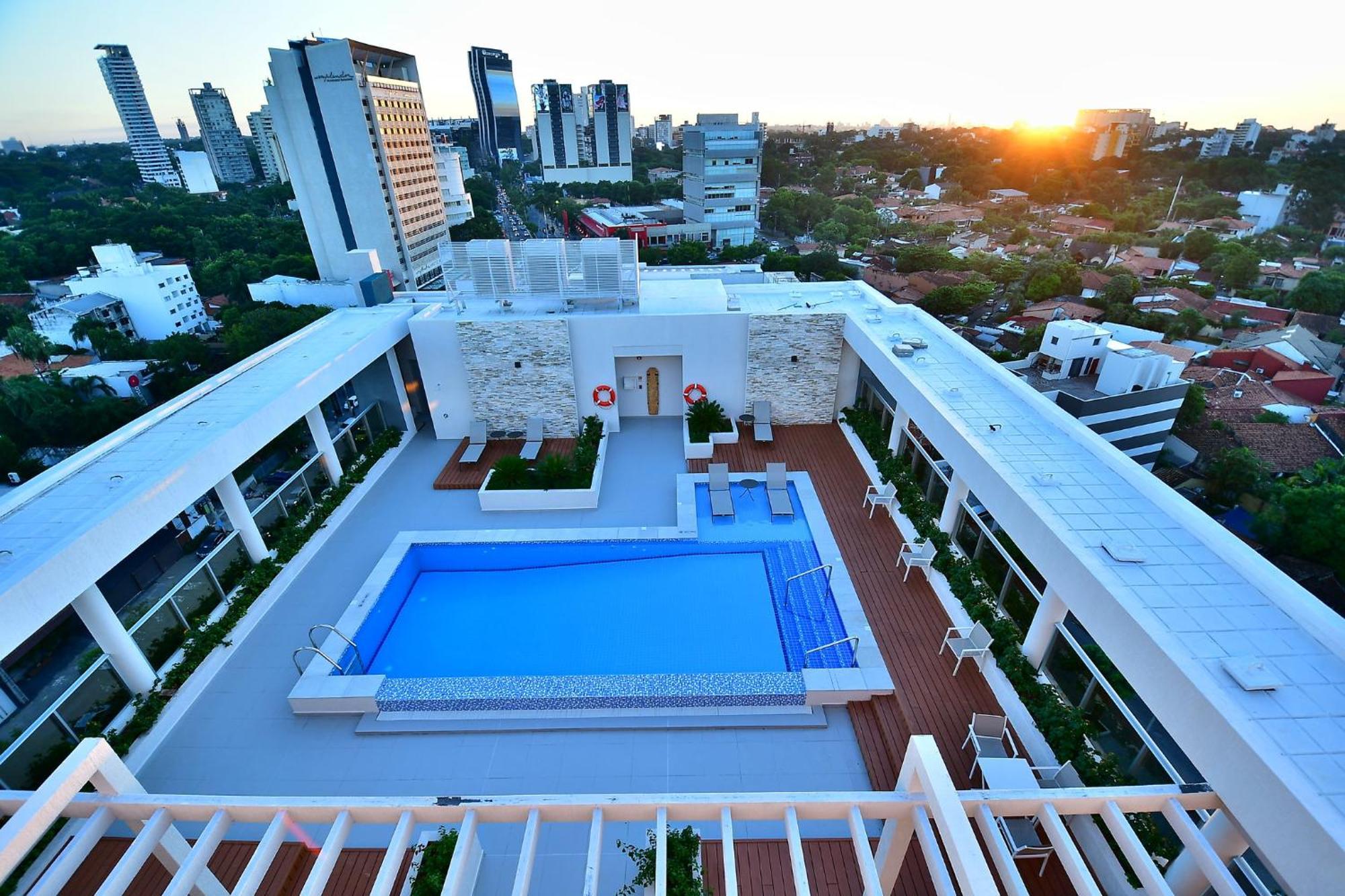 Holiday Inn Express Asuncion Aviadores By Ihg Exteriör bild