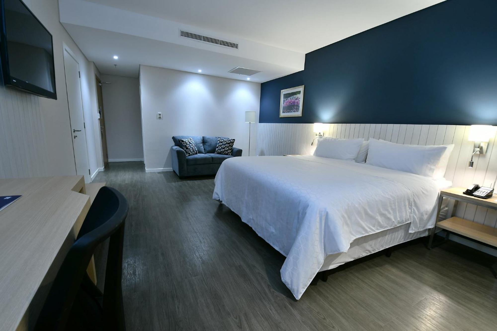 Holiday Inn Express Asuncion Aviadores By Ihg Exteriör bild