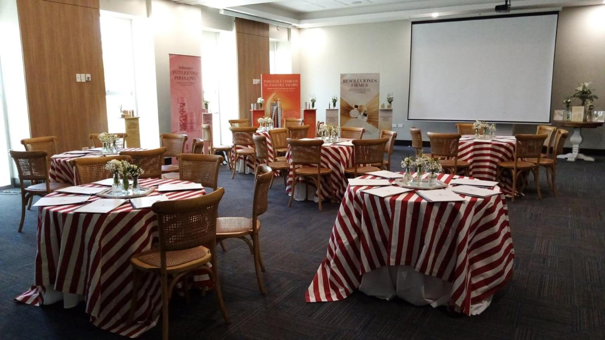 Holiday Inn Express Asuncion Aviadores By Ihg Exteriör bild